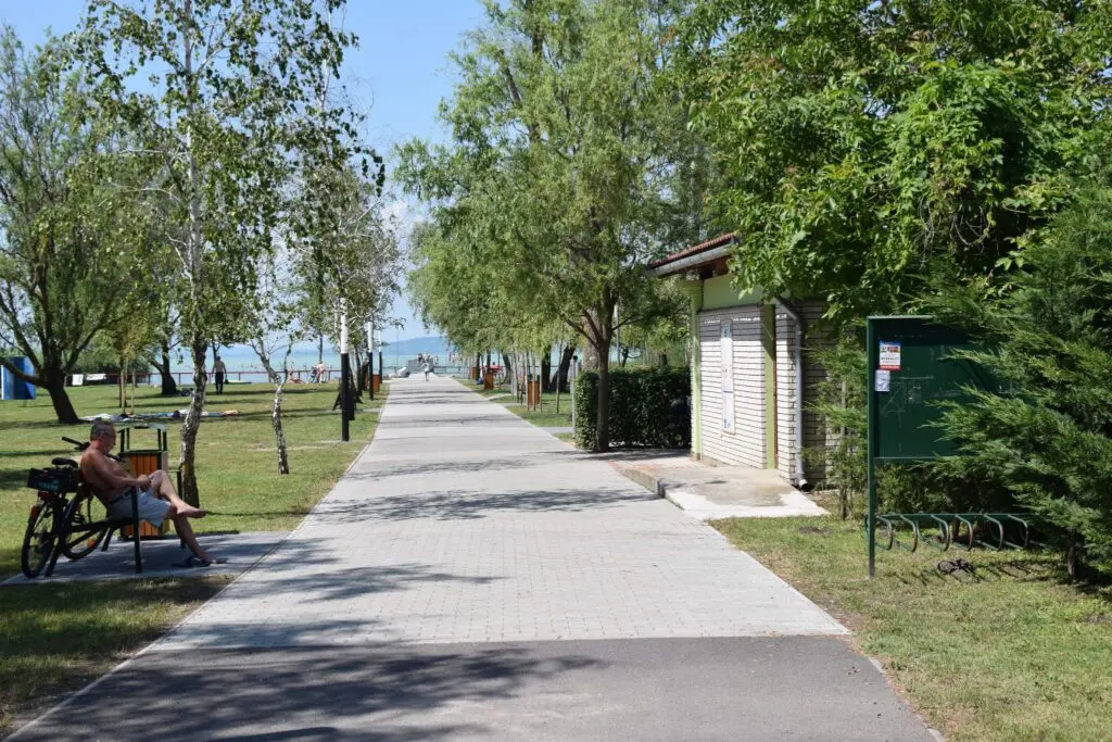 Ezek lettek 2026 legjobb balatoni strandjai a Kékhullám Zászló minősítés szerint