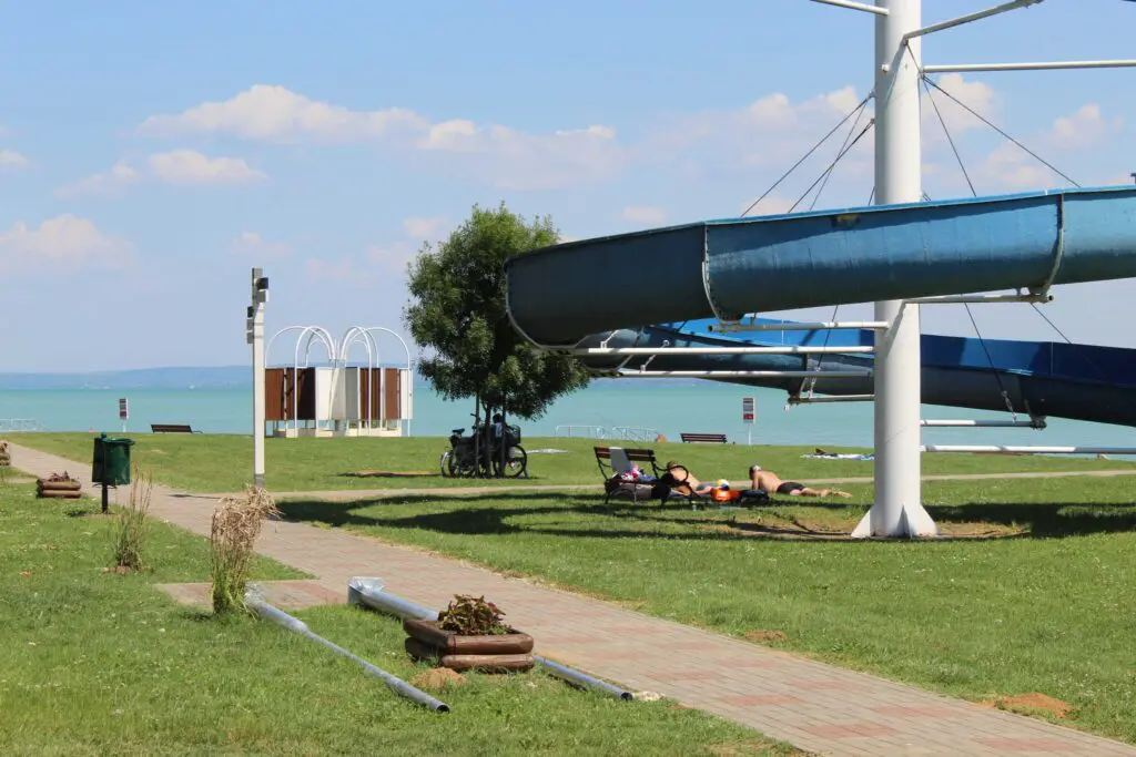 Ezek lettek 2026 legjobb balatoni strandjai a Kékhullám Zászló minősítés szerint