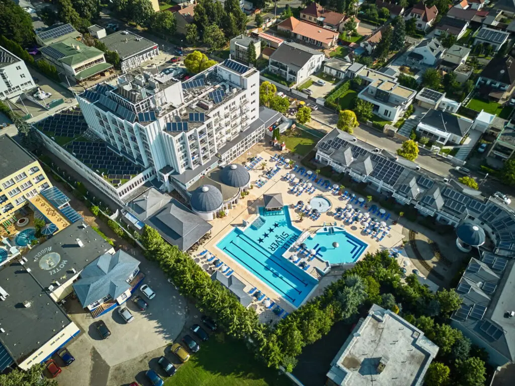 Szállások, ahol a pihenés mellé élmények is járnak – akár 100 programkuponnal!