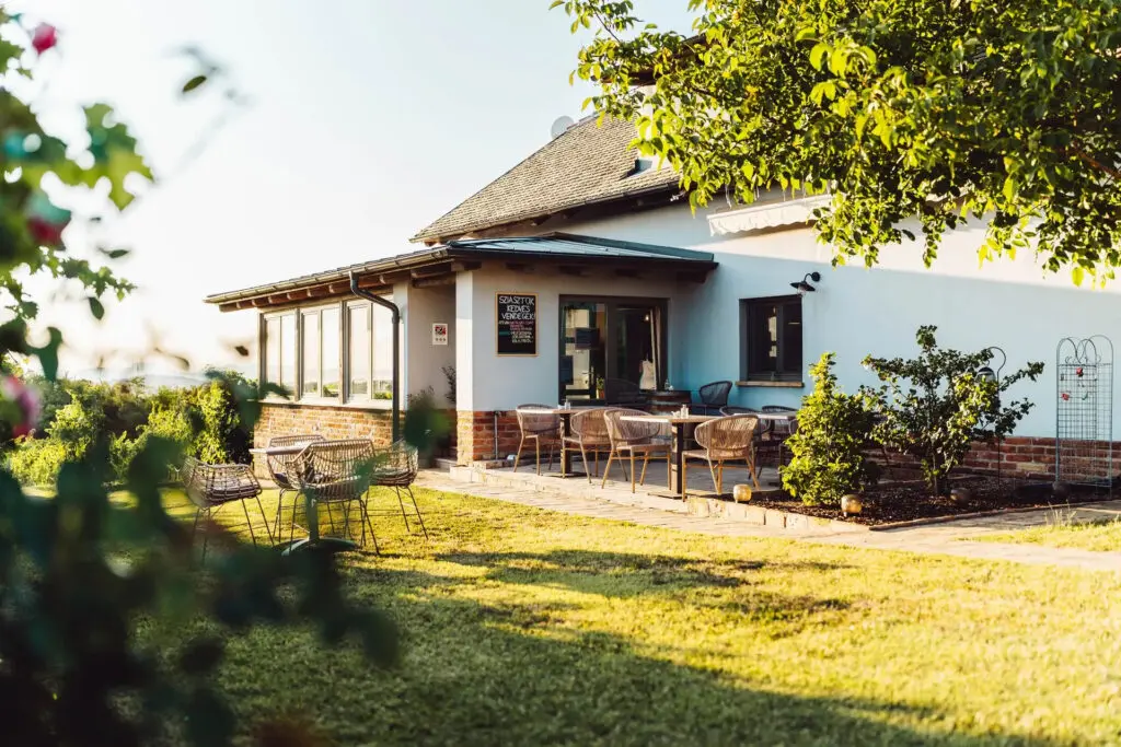 A Zöld Ajtós Ház Balatonlelle