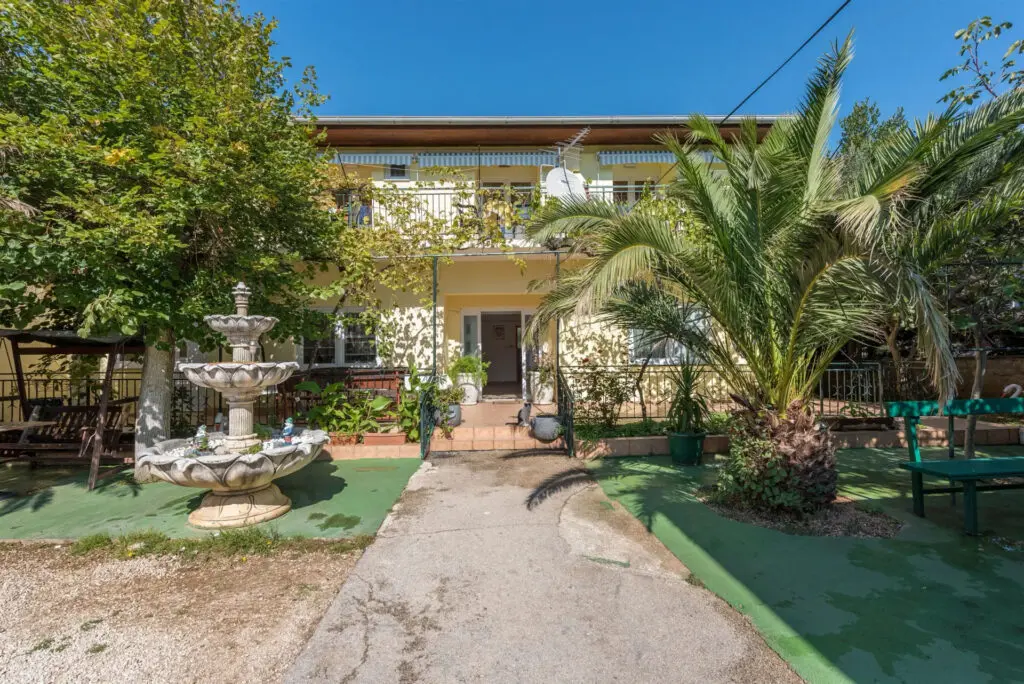 Apartments and Rooms Dragica Starigrad Paklenica