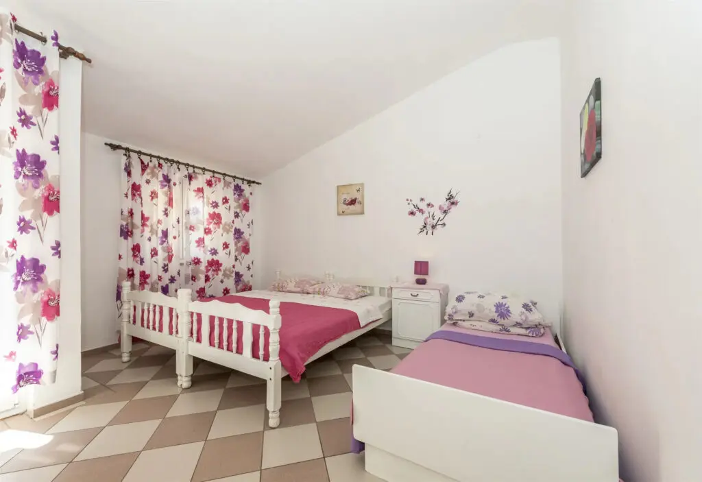 Apartments and Rooms Dragica Starigrad Paklenica