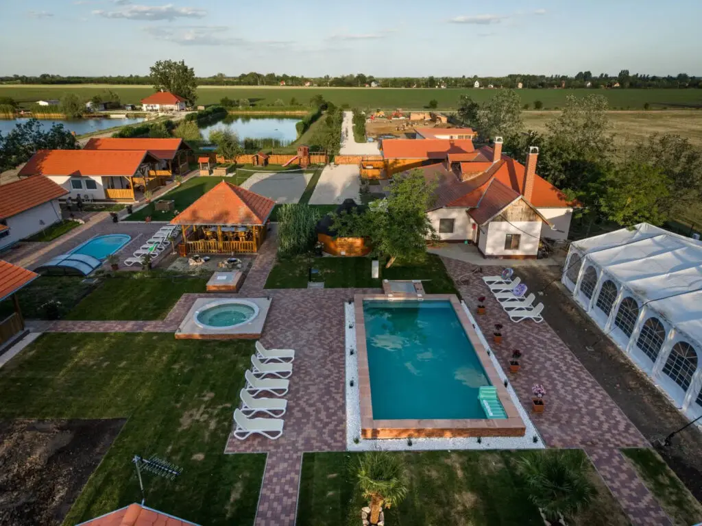 Atlantisz Pihenőpark és Halásztanya Mezőtúr**