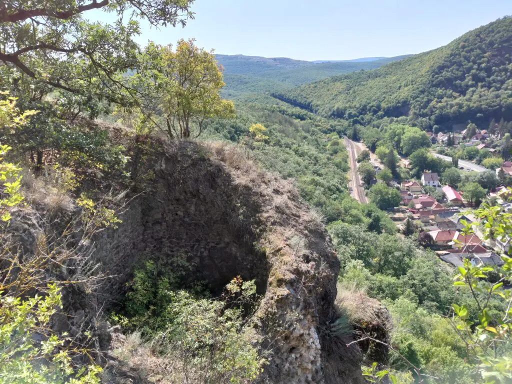 szarvaskői vár