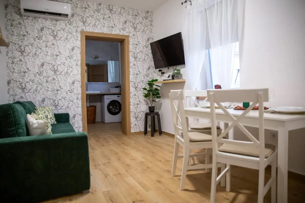 Holdudvar Közösségi Központ és Szálláshely Nádudvar***