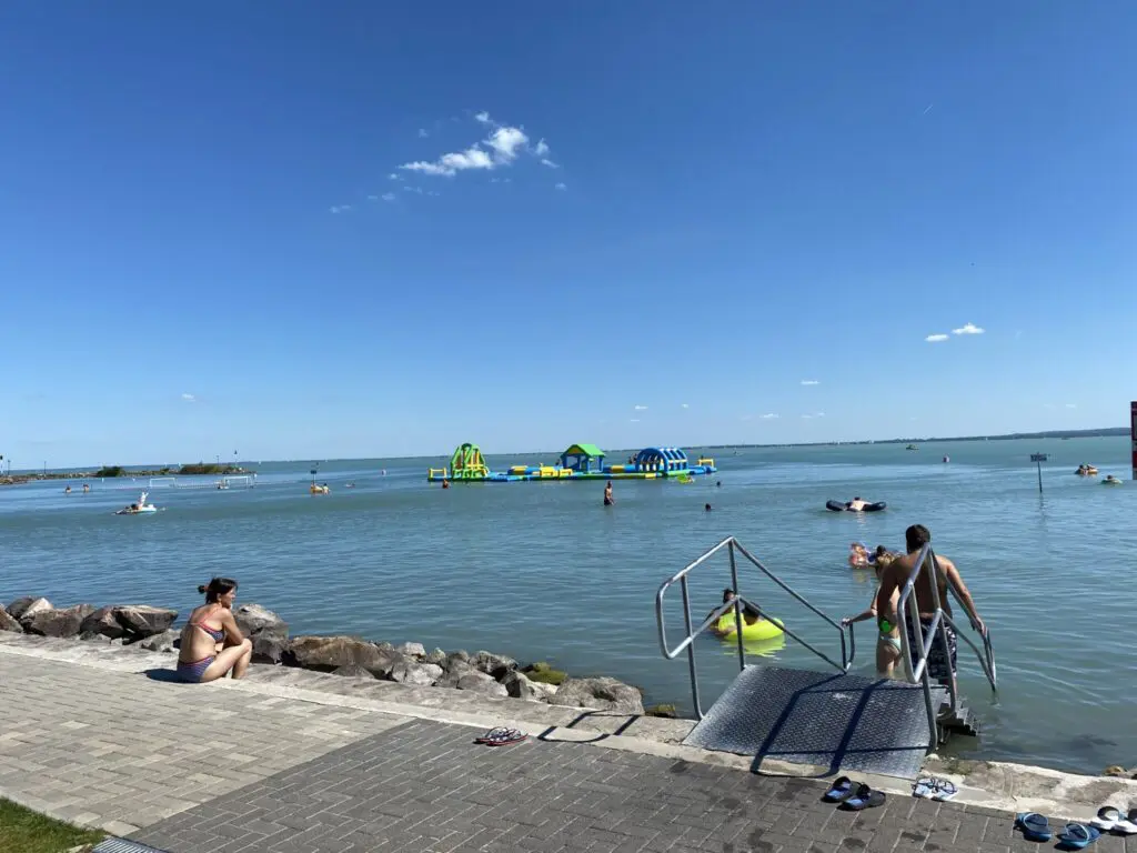 Kiderült, mi alapján választunk strandot idén - Kisfaludy Strand, Balatonfüred 