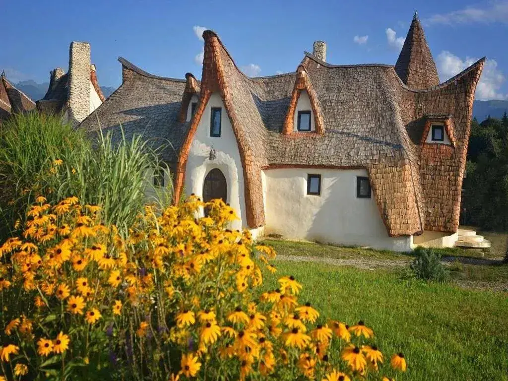 Castelul de Lut Valea Zânelor Porumbacu de Sus****