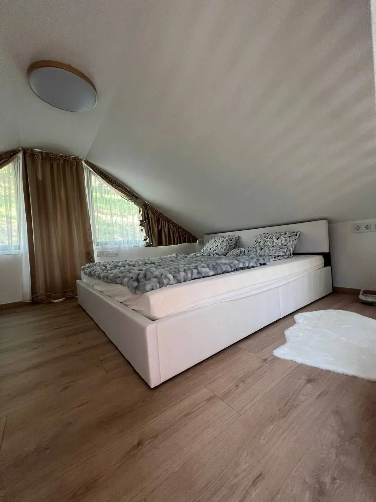 Kutyabarát szállás: Pezsgő Apartman Balatonfüred****