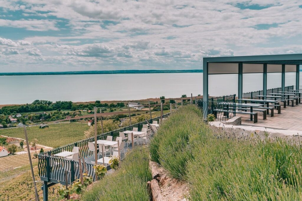 Hangulatos borteraszok a Balaton-felvidéken