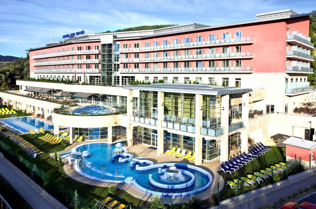 Pénzcsinálók - Marosvásárhelyen van Románia legjobb szállodája