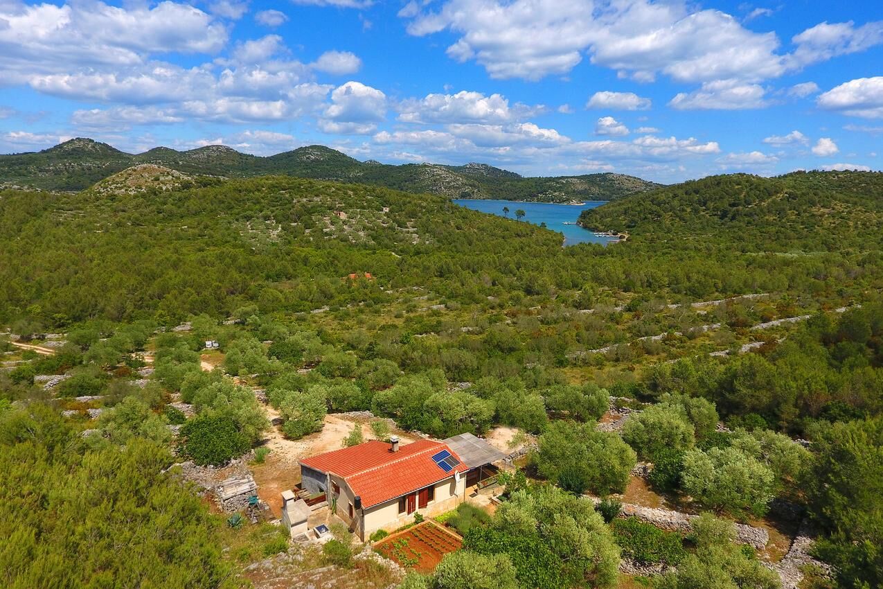 Eldugott hangulatos nyaraló csodás környezetben,Telašćica