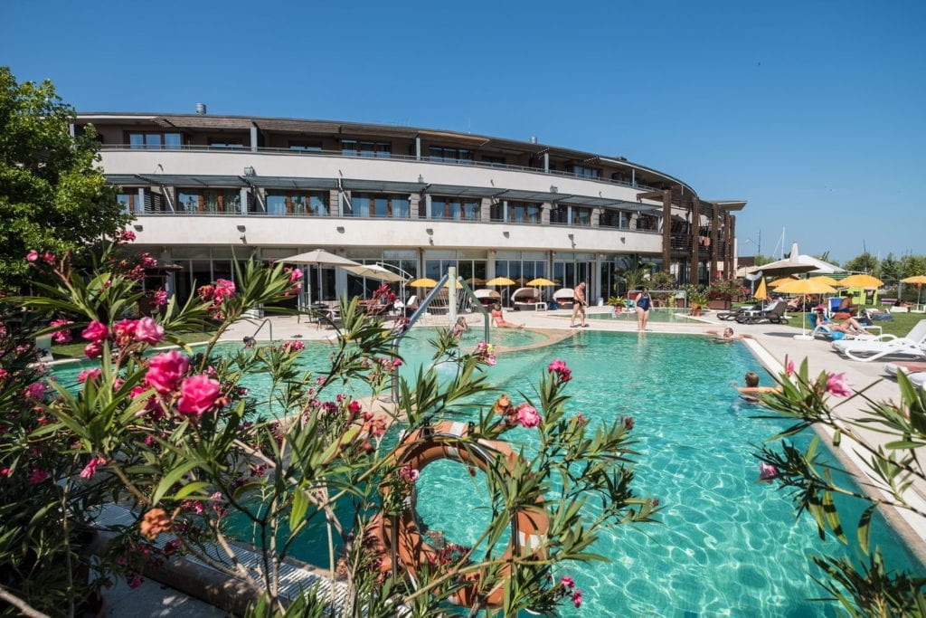 Balaton, nyár, napsütés! – Elképesztő balatoni szállodák saját stranddal