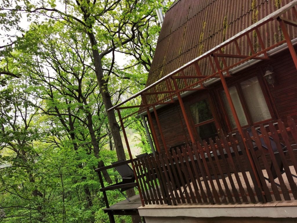 Tölgyes Menedék Noszvaj – Hangulatos erdei faház, ahol elvarázsol a természet