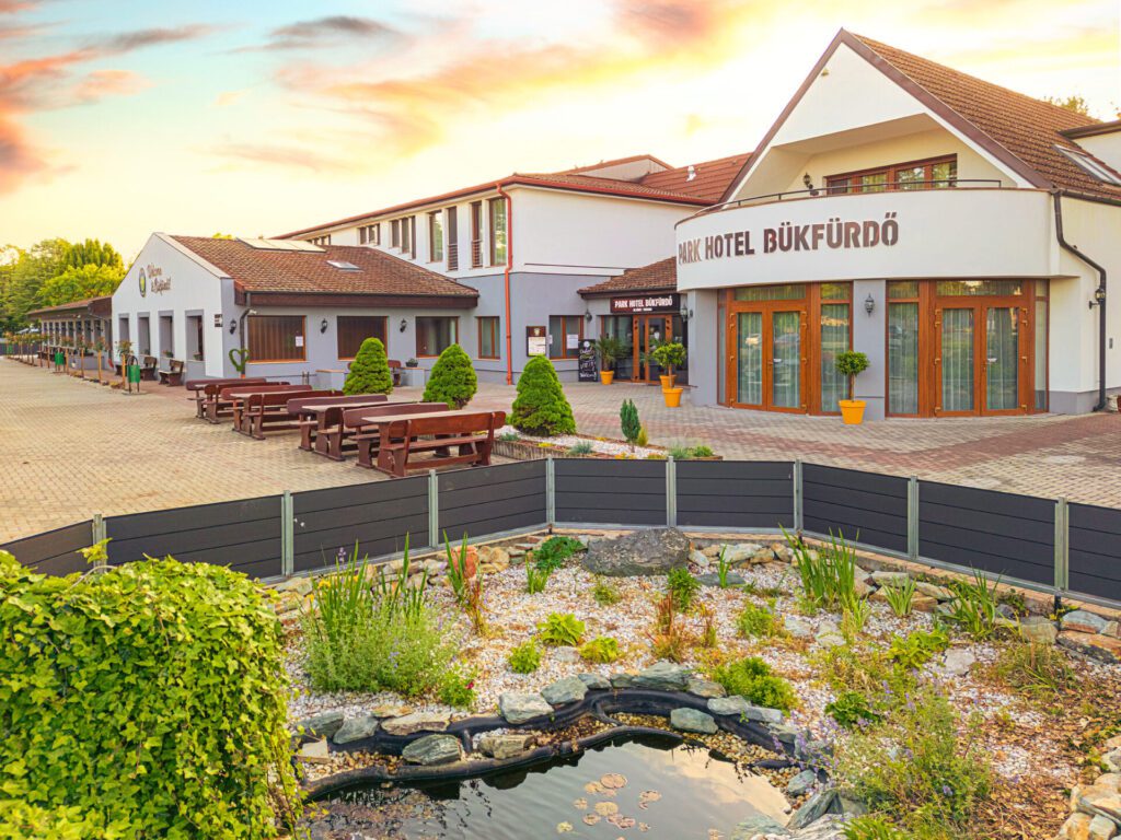 Utánozhatatlan vizes élmények Bükfürdőn (szállástippekkel)