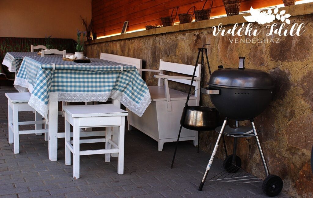 Falvak, amelyek ősszel a legszebbek: színpompás erdők és kuckós szállások várnak