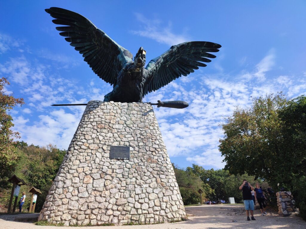 Csúcsra járatjuk az élményeket – Adrenalinvadászat Magyarország legjobb via ferrata útjain