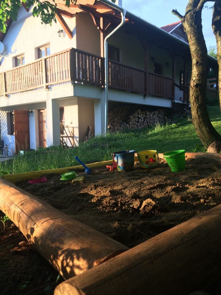 Pihenés a felhők felett – Csúcs szállások Magyarország legmagasabb pontjain