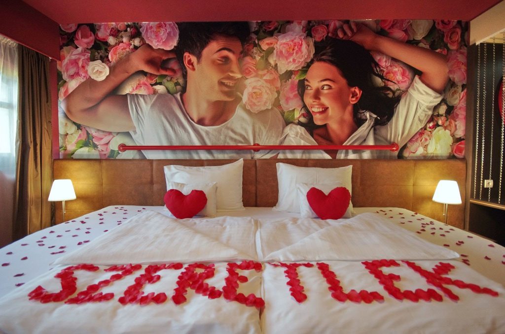 Corvin Hotel Gyula - teljesen megújulva vár Magyarország legromantikusabb szállodája!