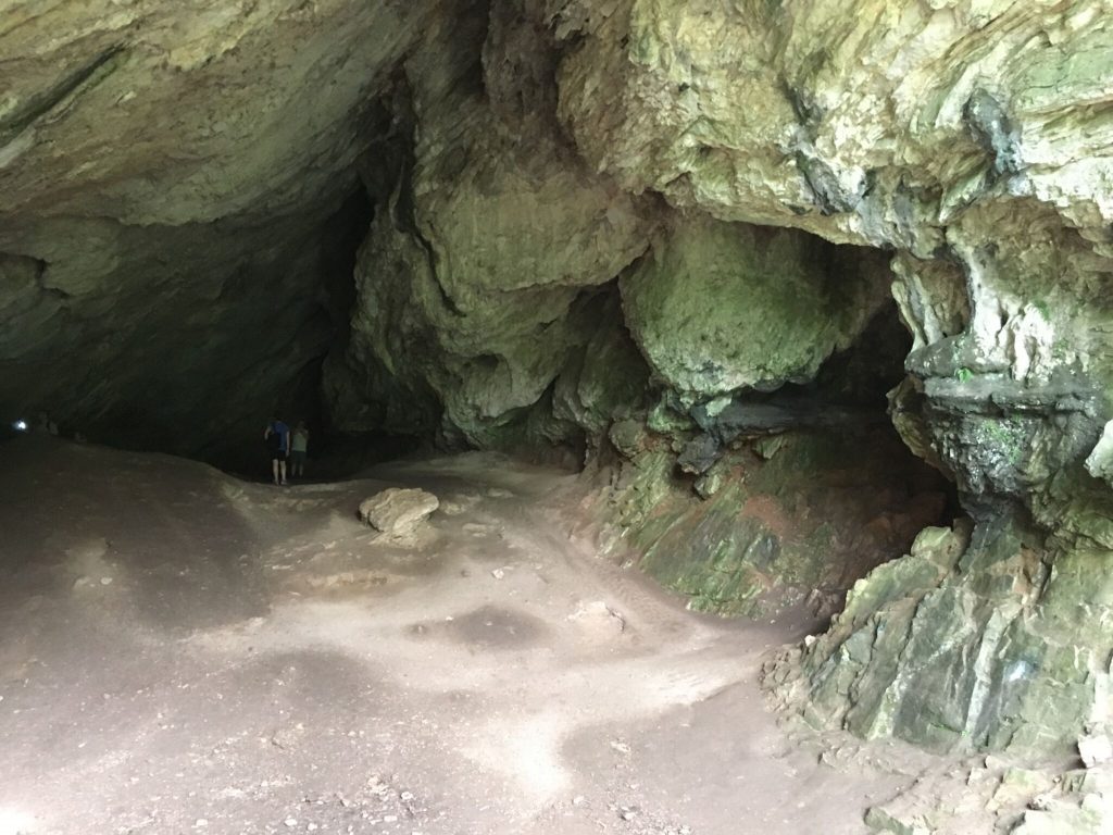 Kalandoroknak kötelező! – Vár a lenyűgöző Istállós-kői-barlang