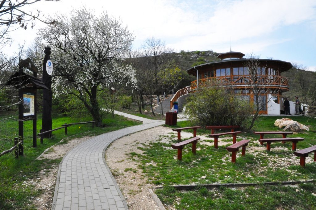 Köszöntsd a tavaszt legendás budapesti kirándulóhelyen, a Sas-hegyi Látogatóközpontban!