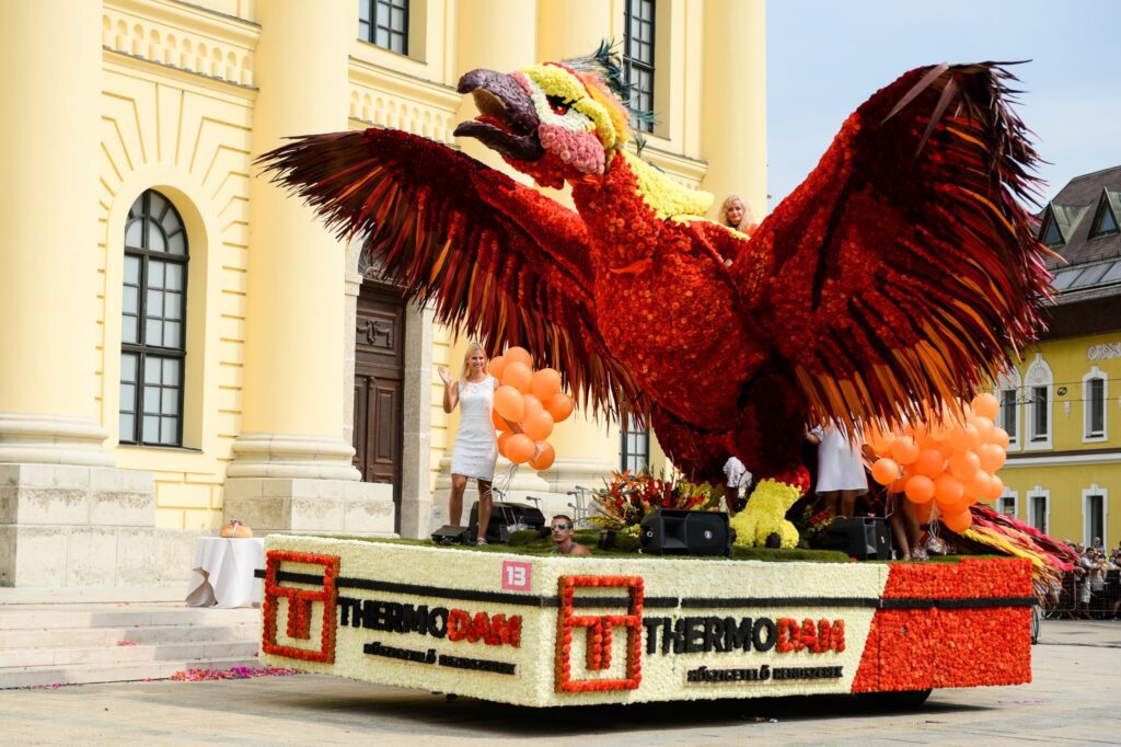 Életre kelt mesevilág a Cívisvárosban: jön a Debreceni Virágkarnevál!(+ szállásajánló)