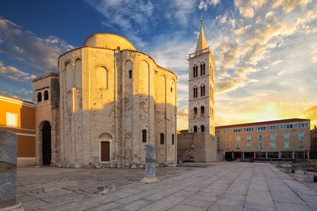 Zenélő tengeri orgona és a Nap köszöntése – látnivalók, strandok, szállások Zadarban és környékén