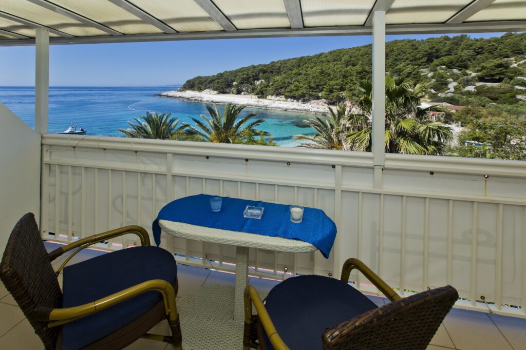 Elbűvölő tengerparti óvárosok és csodás fürdőhelyek ‒ Közép-Dalmácia kifogyhatatlan kincsesládája