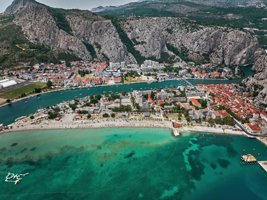 Elbűvölő tengerparti óvárosok és csodás fürdőhelyek ‒ Közép-Dalmácia kifogyhatatlan kincsesládája