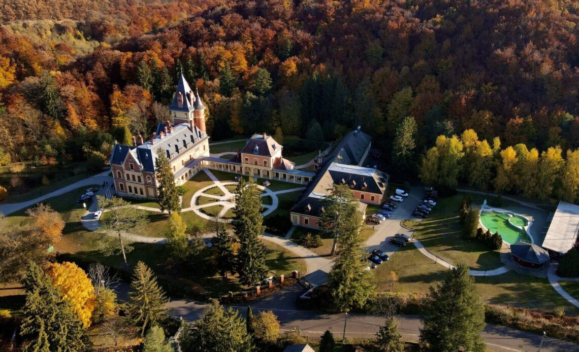 Őszi szállások a fák ölelésében