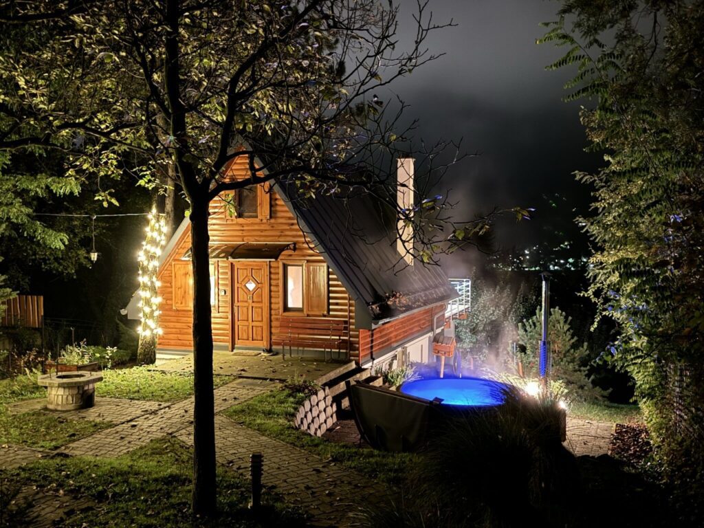 Túrák a ködlepte Börzsönyben és környékén + szállástippek az őszre