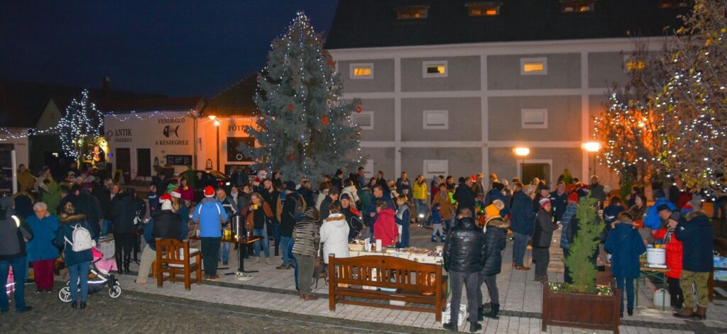 A leghangulatosabb adventi vásárok a Balaton körül 2025-ben