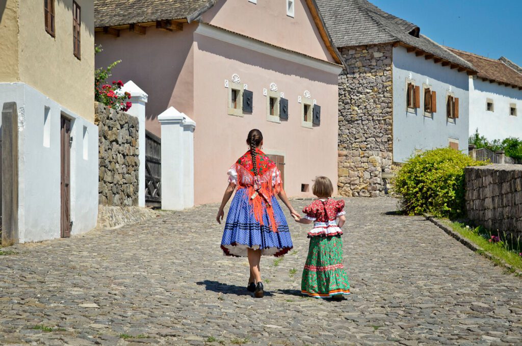 Ez Szentendre: kisváros nagy történetekkel, príma lángossal, 10.000 macskakővel