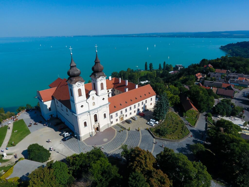 Startol az év kerékpáros versenye - Itt halad keresztül a Tour de Hongrie 2025!