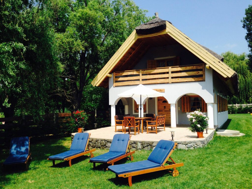 450+ lépcsőfok, panoráma, 100% Balaton – Vár a legendás Bujdosók lépcsője!