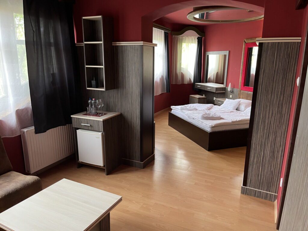 Vár a nyár Gyulán! – Top 8 hűsítő gyulai hotel, ahol lehorgonyoznál a nyárra