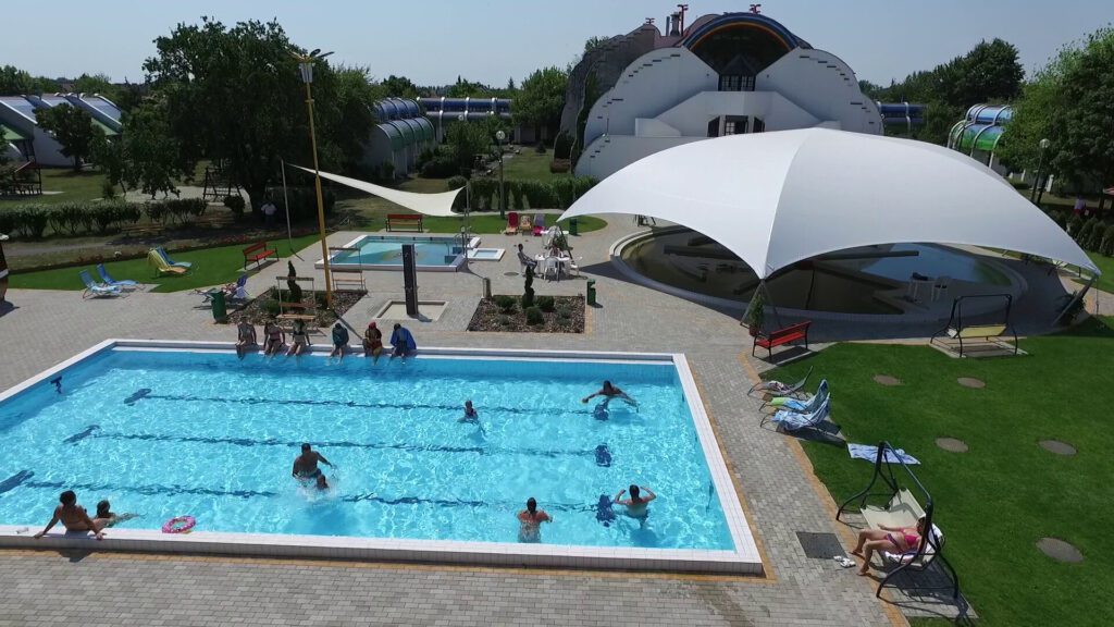 Vár a nyár Gyulán! – Top 8 hűsítő gyulai hotel, ahol lehorgonyoznál a nyárra