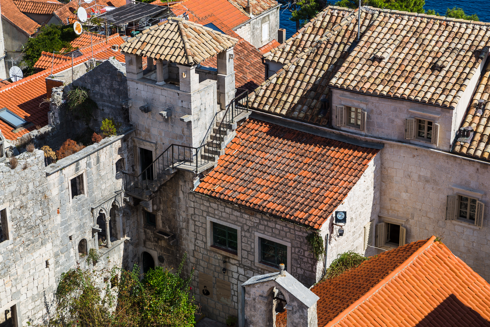 Ezért szeret bele mindenki a horvát szigetbe – Korčula látnivalók, strandok és szállástippek egy helyen