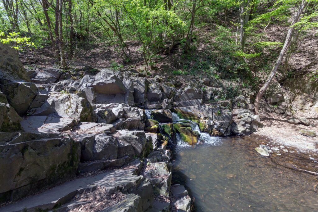 Hűsölj a természetben! Top 10 magyarországi vízesés és forrás, amit látnod kell idén nyáron