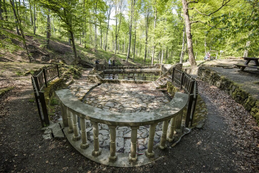 Hűsölj a természetben! Top 10 magyarországi vízesés és forrás, amit látnod kell idén nyáron