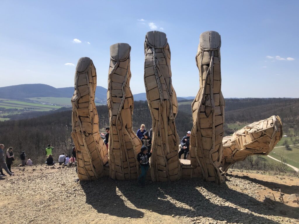 Rejtett ösvények és vadvilági tájak: Farkaskútvölgy látnivalói