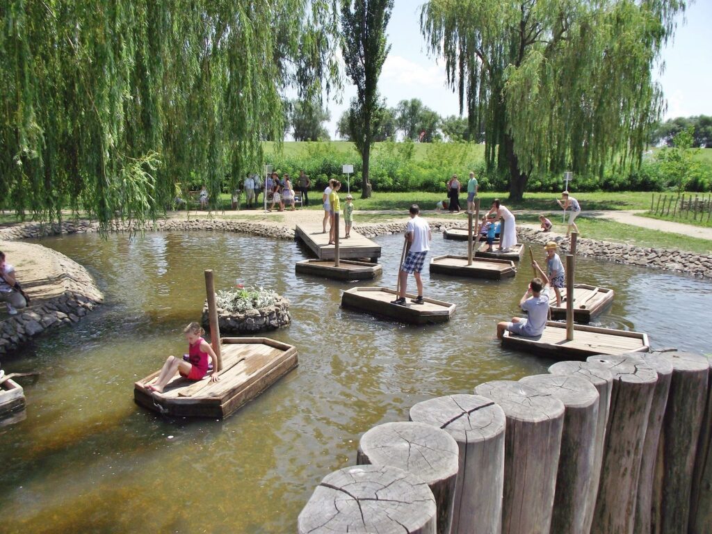 Tisza-tavi Ökocentrum látnivalók és hasznos tippek: Magyarország legnagyobb édesvízi akváriuma és élményparkja