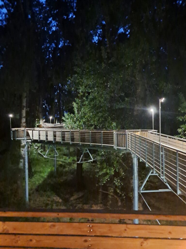 Nagykörűi lombkoronasétány és lombház - Bakancslistás hely a Tisza mellett