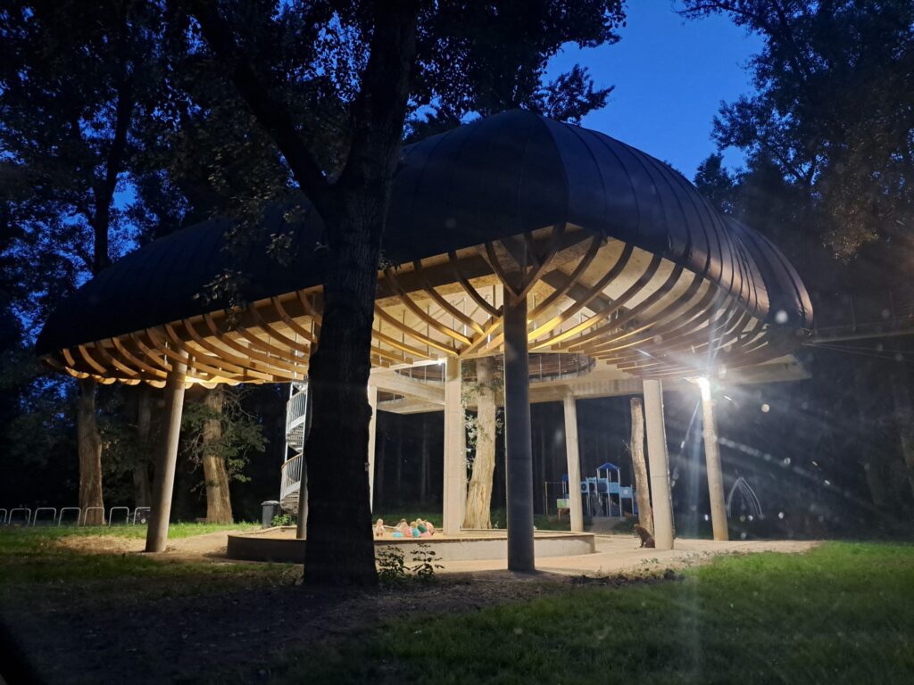 Nagykörűi lombkoronasétány és lombház - Bakancslistás hely a Tisza mellett