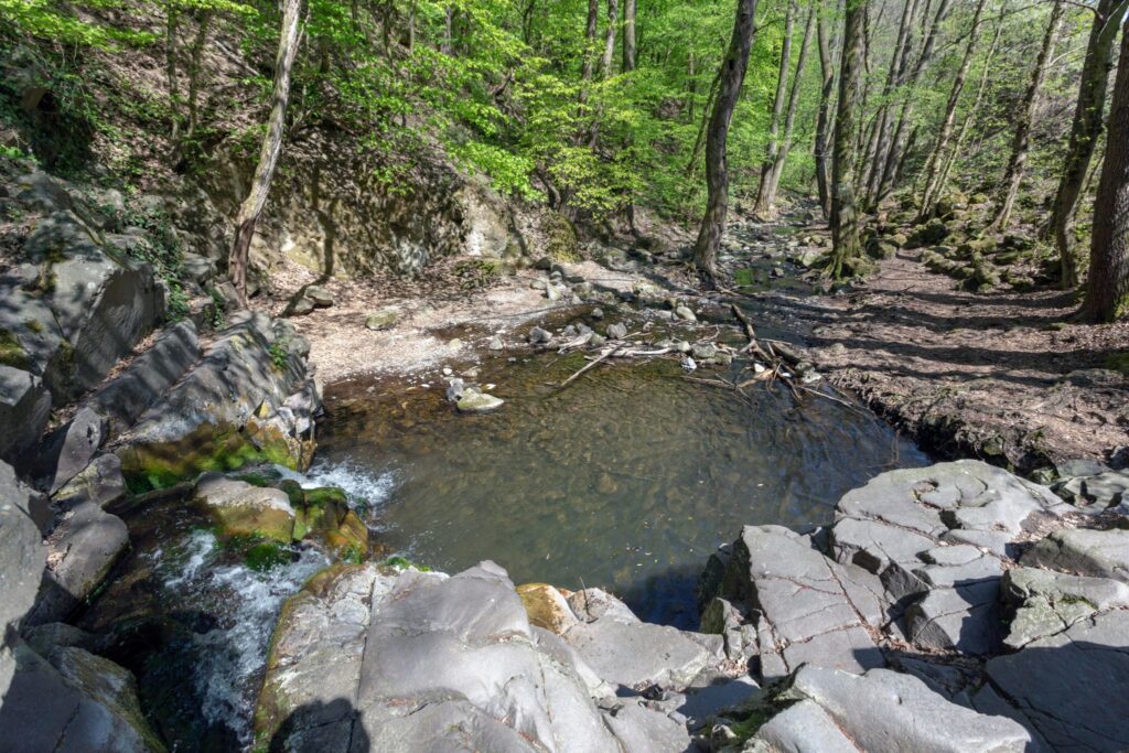 Top 10 hétvégi túratipp vasúti és buszmegállótól indulva – autómentes kirándulások