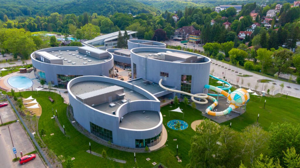 Csobbanj, gyógyulj, lazíts – négy évszakos fürdővárosok és fürdők, amiket ki kell próbálnod