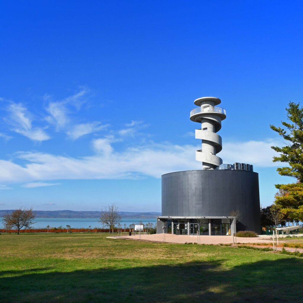 Több Balatont kevesebb pénzért! Top 10 balatoni látnivaló, amit ingyen vagy kedvezményesen is megnézhetsz