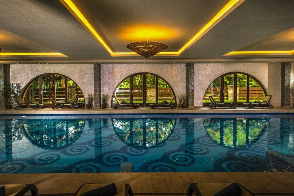 Használd ki a hűségkedvezményeket! - Ezeket a VIP hoteleket most luxus nélkül is megengedheted magadnak