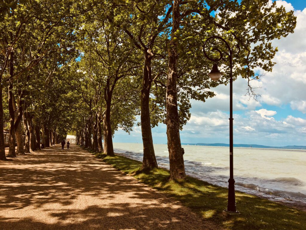 A legextrémebb balatoni helyek számokban - 10 balatoni „leg”, ami garantáltan meglep