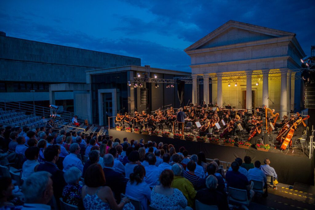 Nézd meg Közép-Európa legnagyobb jelmezes, historikus fesztiválját - Savaria Történelmi Karnevál 2025