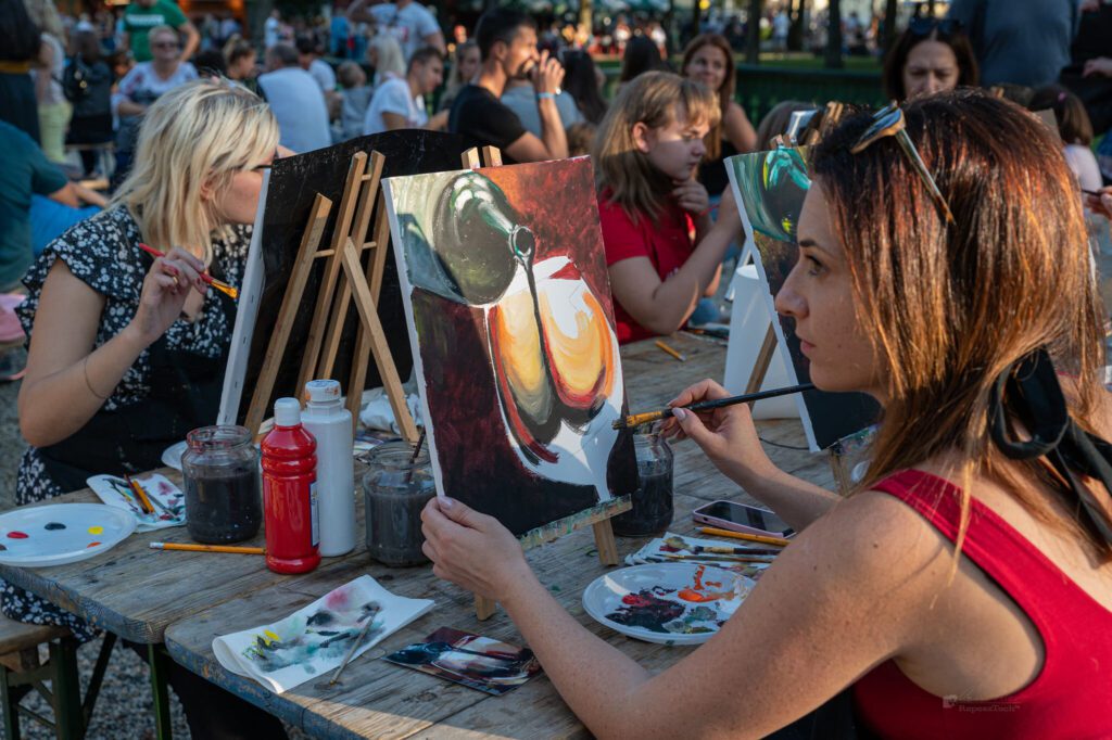Szüreti napok, fesztiválok, felvonulások és bálok kínálnak szuper kikapcsolódást a család minden tagja számára.